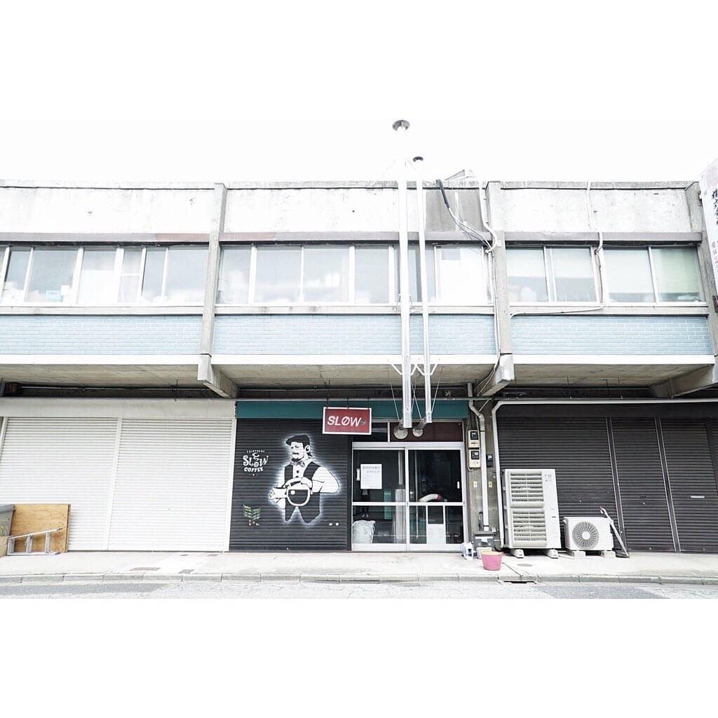 SLOWCOFFEEの焙煎所の外観
